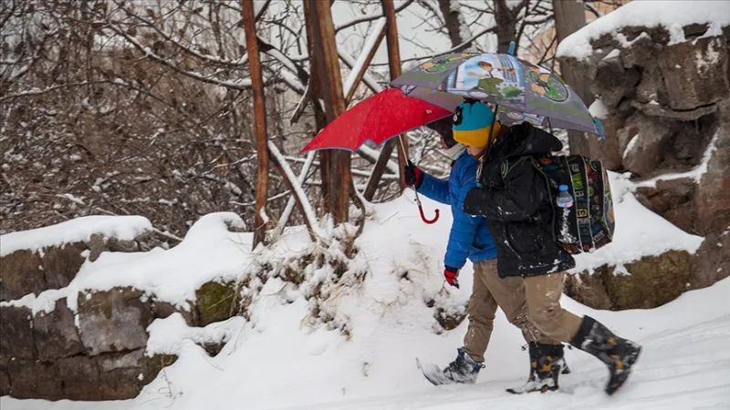 Hakkari és Şanlıurfa egyes kerületében egy napra felfüggesztették az oktatást